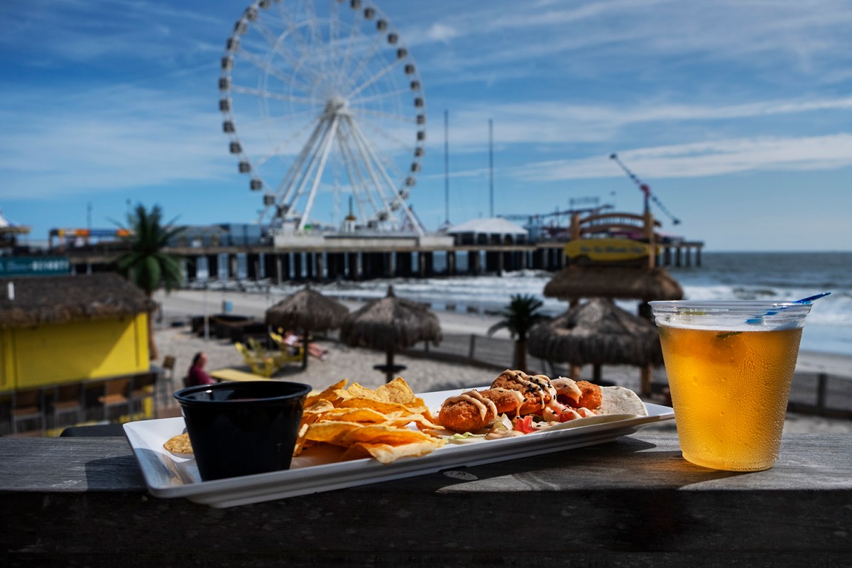 Atlantic.City.2019_Land.Shark.beach.bar